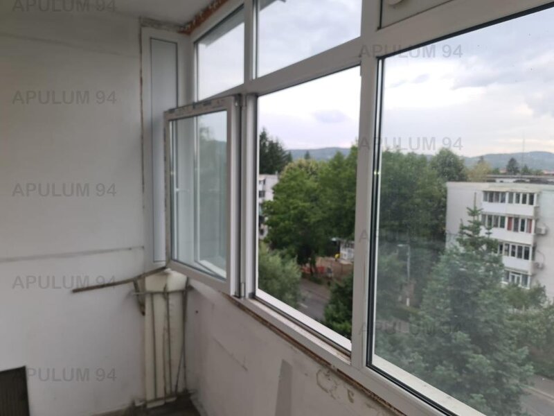 Apartament cu 2 camere de vanzare in Campina