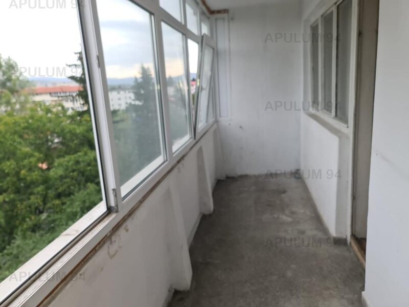 Apartament cu 2 camere de vanzare in Campina